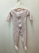 Load image into Gallery viewer, Size 3 Months Lake Girls
