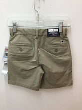 Load image into Gallery viewer, Size 5 Vineyard Vines Boys

