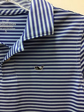 Load image into Gallery viewer, Size 8 Vineyard Vines Boys
