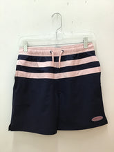 Load image into Gallery viewer, Size 10 Vineyard Vines Boys
