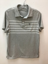 Load image into Gallery viewer, Size 8 Vineyard Vines Boys

